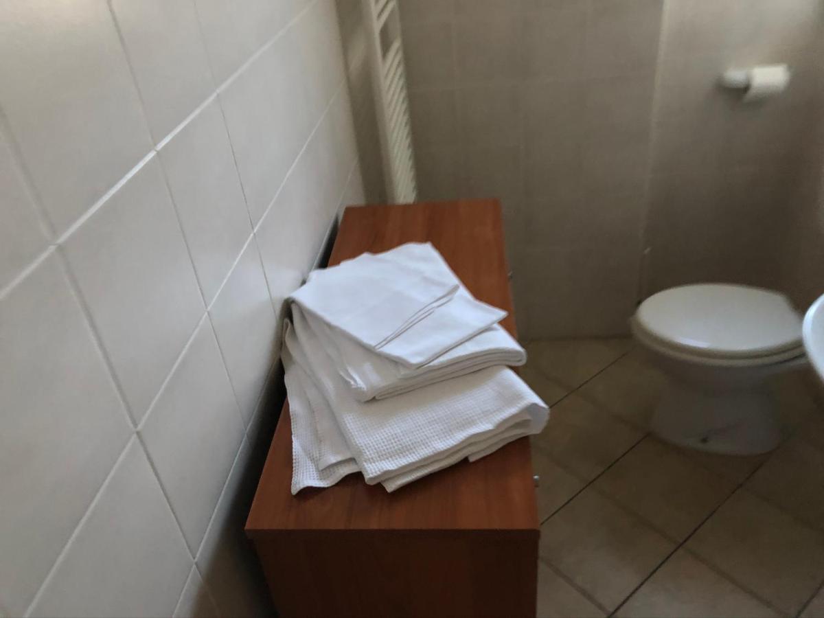 Il Gatto E La Volpe Hotel Avigliana Bagian luar foto